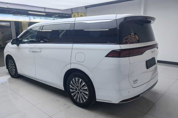 Used BYD M9 2025 1060 Navigation Edition Exterior 3