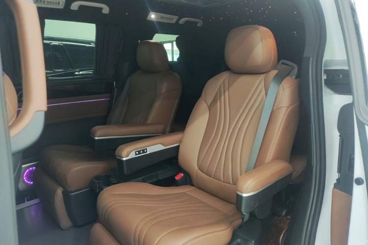 Used BYD M9 2025 1060 Navigation Edition Left Rear Seat