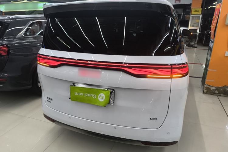 Used BYD M9 2025 1060 Navigation Edition Rear