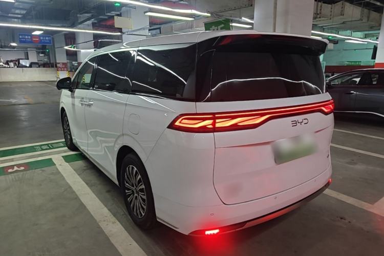 Used BYD M9 2025 1060 Navigation Edition Rear Left 45 Deg