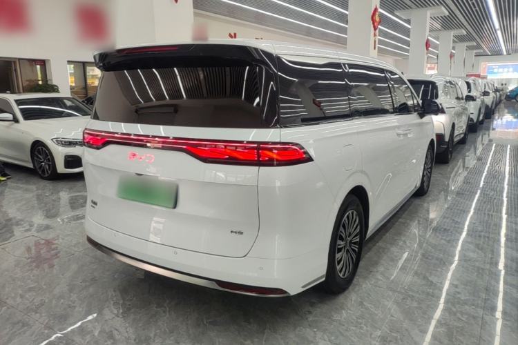 Used BYD M9 2025 1060 Navigation Edition Rear Right 45 Deg