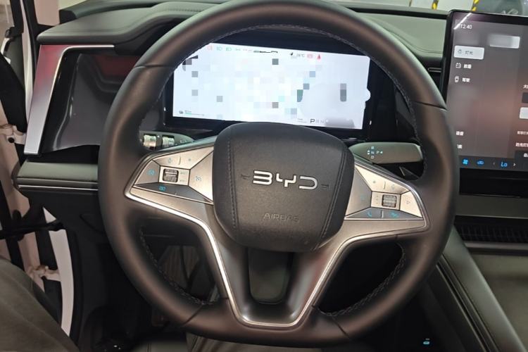 Used BYD M9 2025 1060 Navigation Edition Steering Wheel