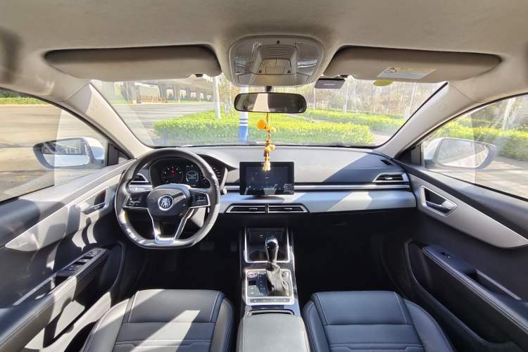 Used BYD Qin 2019 1.5L Automatic Luxury Model Interior 1