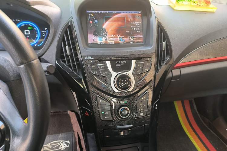 Used BYD Qin 2014 1.5T Flagship Model Audio And AC Panel