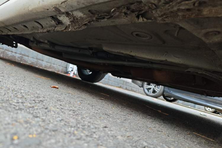 Used BYD Qin 2014 1.5T Flagship Model Chassis Front Right
