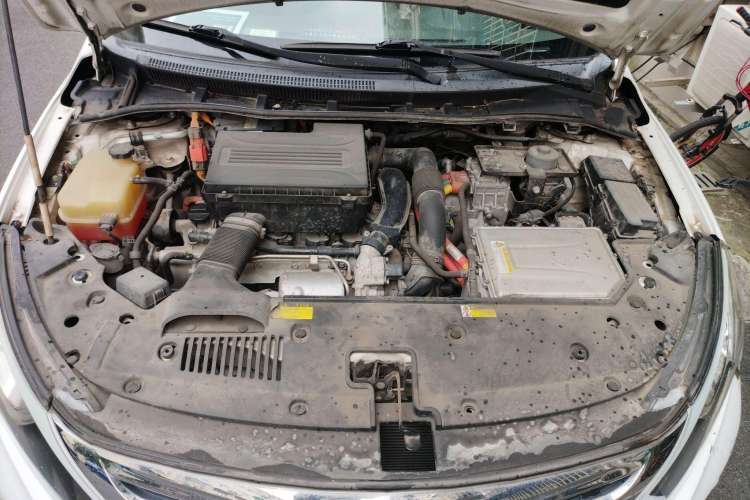 Used BYD Qin 2014 1.5T Cool Black Knight Flagship Model Engine Bay