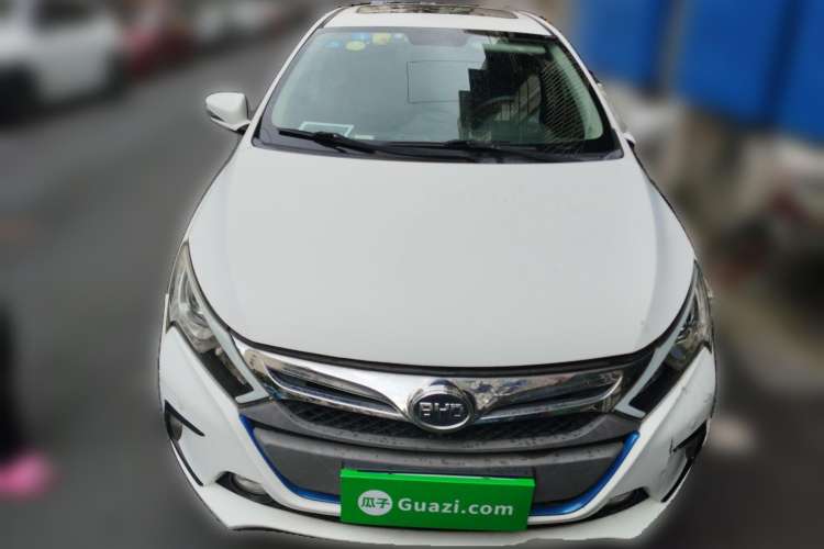Used BYD Qin 2014 1.5T Cool Black Knight Flagship Model Front