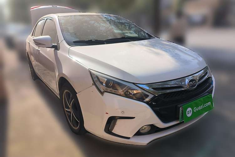 Used BYD Qin 2014 1.5T Flagship Model Front Right 45 Deg