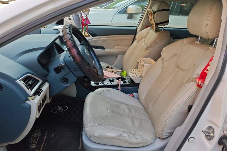 Used BYD Qin 2014 1.5T Flagship Model Left Front Seat