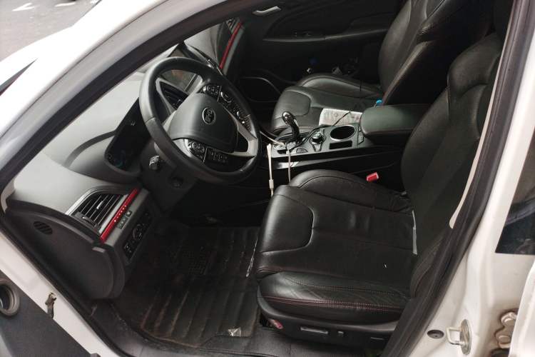 Used BYD Qin 2014 1.5T Cool Black Knight Flagship Model Left Front Seat