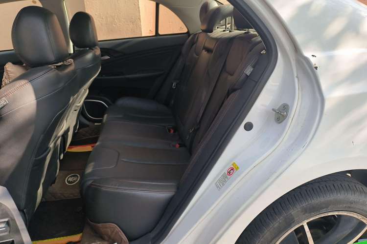 Used BYD Qin 2014 1.5T Flagship Model Left Rear Seat