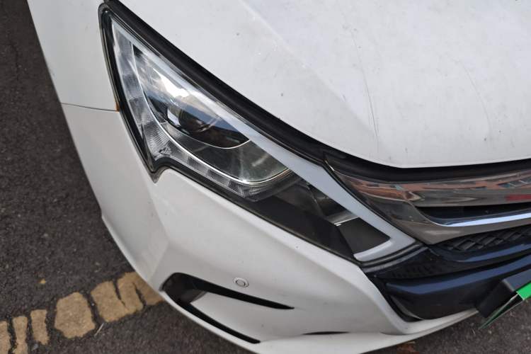Used BYD Qin 2014 1.5T Flagship Model Right Front Headlight