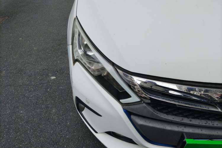 Used BYD Qin 2014 1.5T Cool Black Knight Flagship Model Right Front Headlight