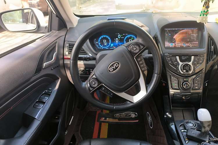Used BYD Qin 2014 1.5T Flagship Model Steering Wheel