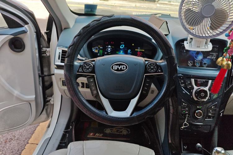 Used BYD Qin 2014 1.5T Flagship Model Steering Wheel