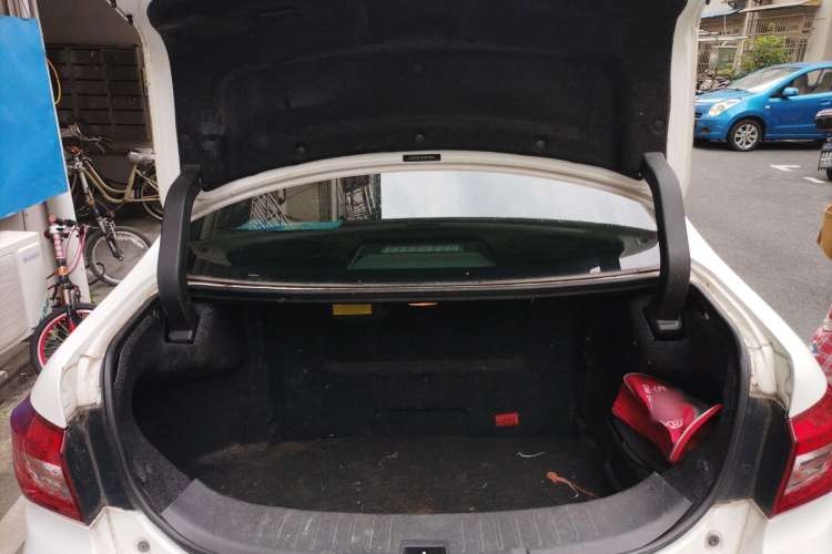 Used BYD Qin 2014 1.5T Cool Black Knight Flagship Model Trunk