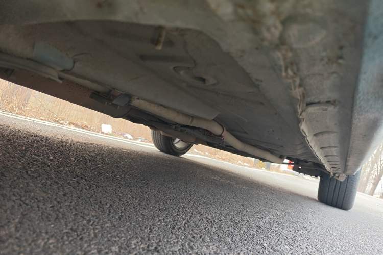 Used BYD Qin 2015 1.5T Dual-Crown Flagship Edition Chassis Front Left
