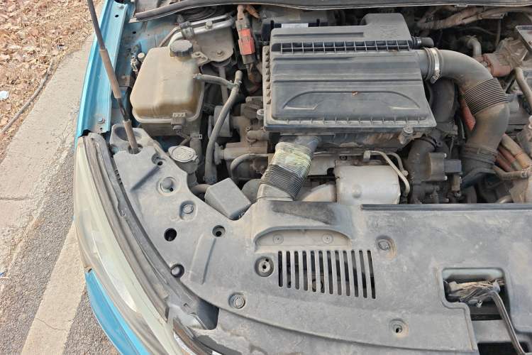 Used BYD Qin 2015 1.5T Dual-Crown Flagship Edition Engine Bay Right