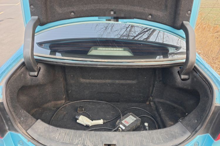 Used BYD Qin 2015 1.5T Dual-Crown Flagship Edition Trunk