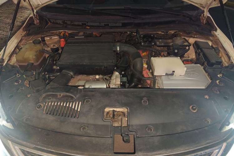 Used BYD Qin 2015 1.5T Dual-Crown Flagship Plus Edition Engine Bay