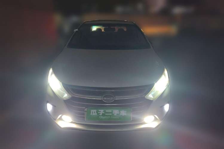 Used BYD Qin 2015 1.5T Dual-Crown Flagship Plus Edition Front