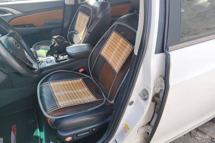 Used BYD Qin 2015 1.5T Dual-Crown Flagship Edition Left Front Seat