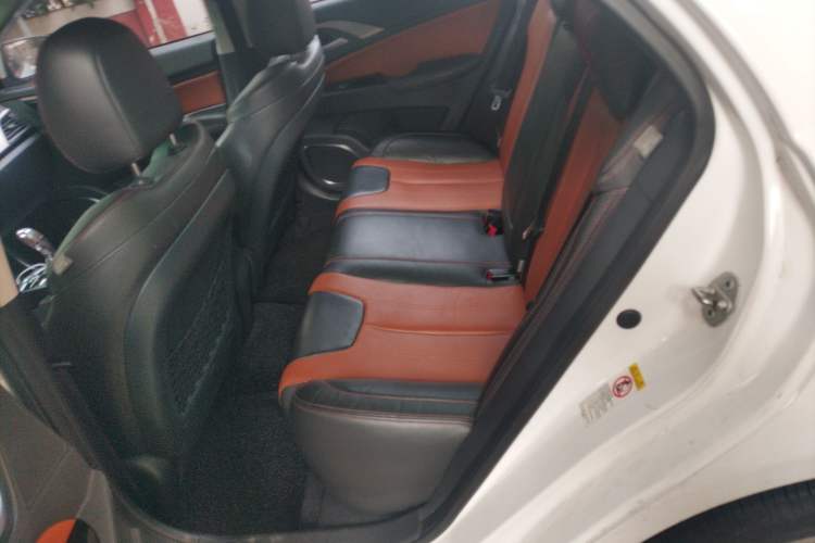 Used BYD Qin 2015 1.5T Dual-Crown Flagship Plus Edition Left Rear Seat
