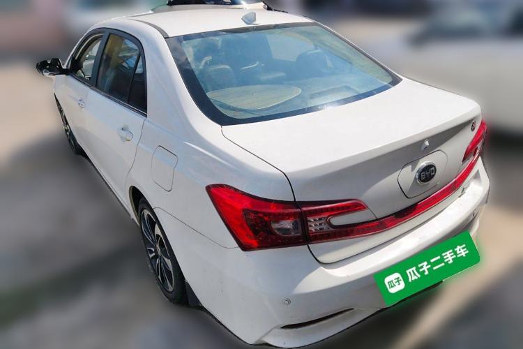 Used BYD Qin 2015 1.5T Dual-Crown Flagship Edition Rear Left 45 Deg