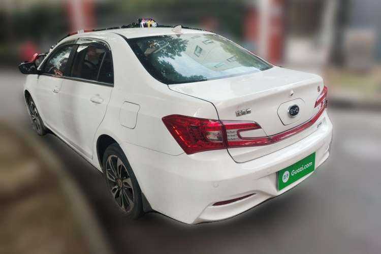Used BYD Qin 2015 1.5T Dual-Crown Flagship Plus Edition Rear Left 45 Deg