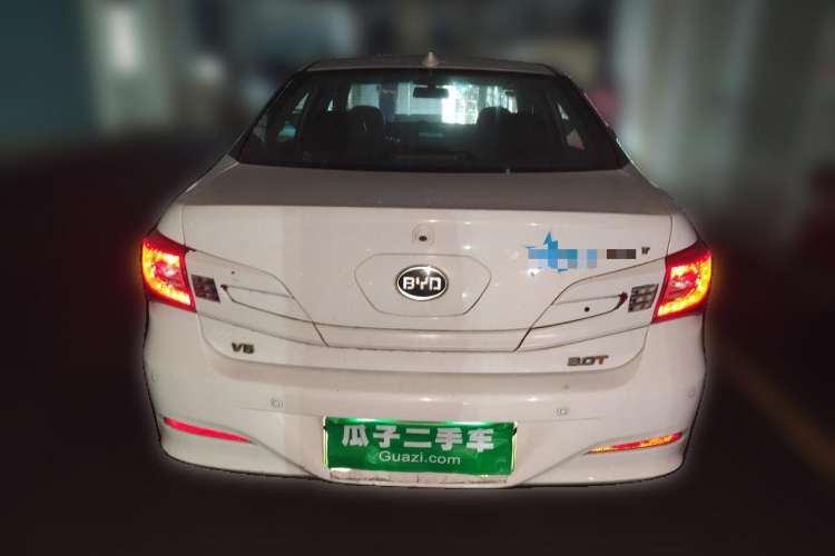 Used BYD Qin 2015 1.5T Dual-Crown Flagship Plus Edition Rear