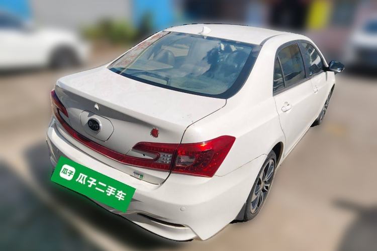 Used BYD Qin 2015 1.5T Dual-Crown Flagship Edition Rear Right 45 Deg