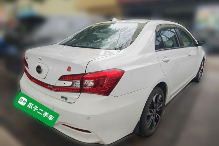 Used BYD Qin 2015 1.5T Dual-Crown Flagship Plus Edition Rear Right 45 Deg