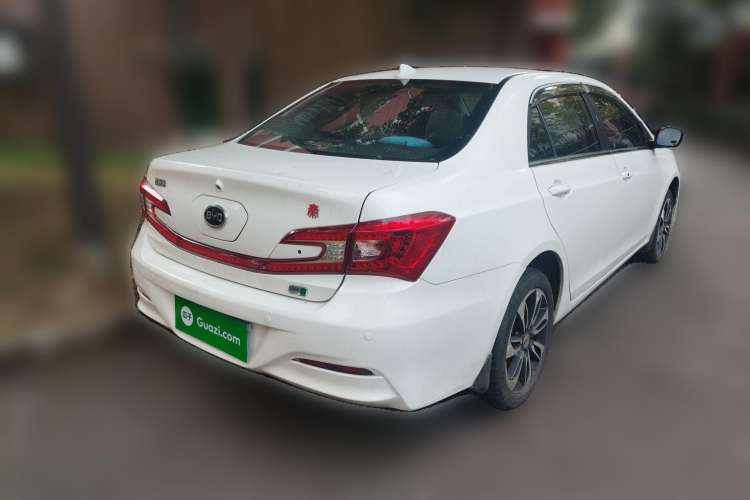 Used BYD Qin 2015 1.5T Dual-Crown Flagship Plus Edition Rear Right 45 Deg