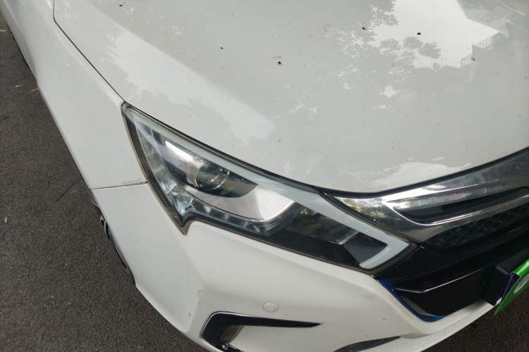 Used BYD Qin 2015 1.5T Dual-Crown Flagship Plus Edition Right Front Headlight