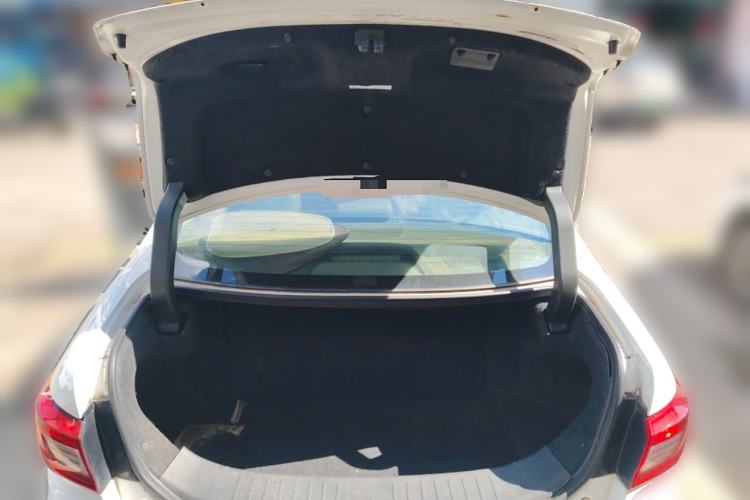 Used BYD Qin 2015 1.5T Dual-Crown Flagship Edition Trunk