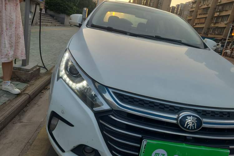 Used BYD Qin 2017 1.5T Luxury Model Right Front Headlight