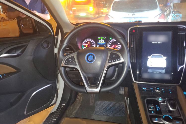 Used BYD Qin 2017 1.5T Luxury Model Steering Wheel