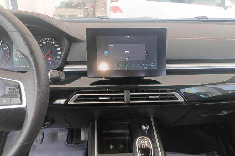 Used BYD Qin 2019 1.5L Manual Luxury Version Audio And AC Panel