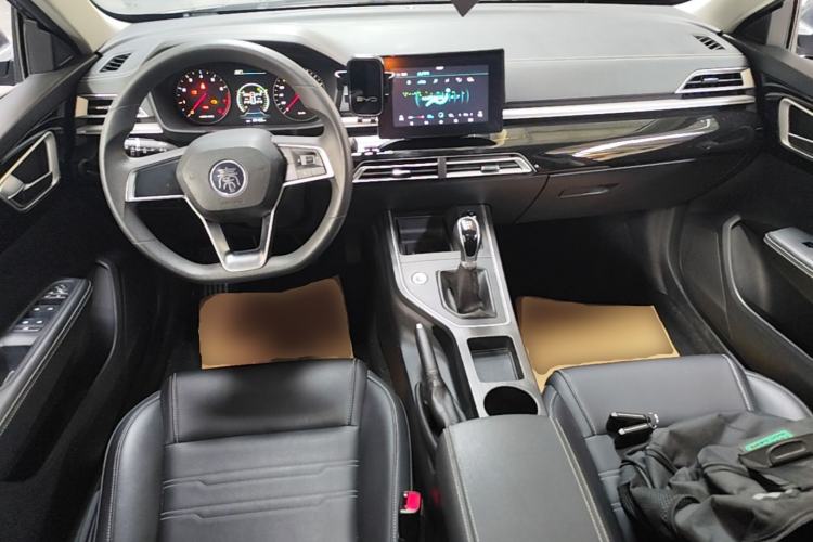 Used BYD Qin 2019 1.5L Manual Luxury Version Center Console