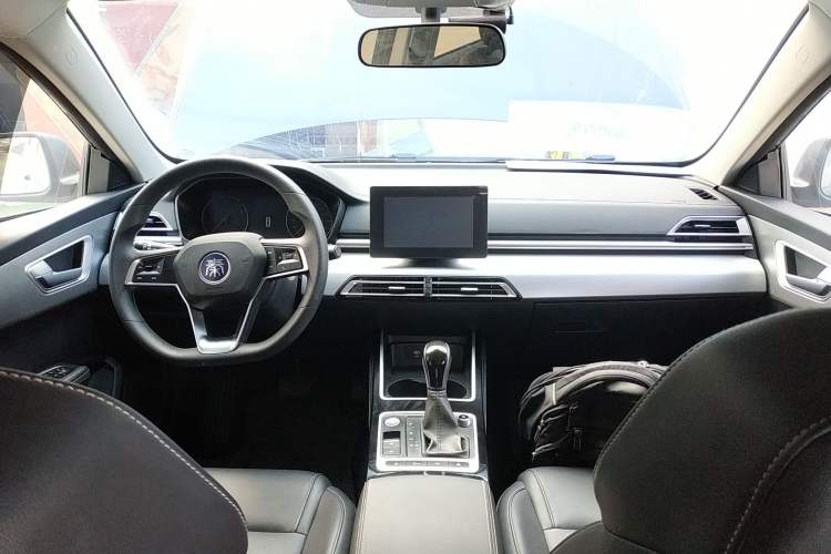 Used BYD Qin 2019 1.5L Automatic Luxury Model Center Console