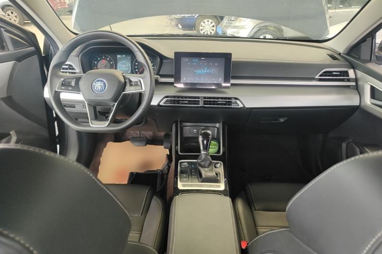 Used BYD Qin 2019 1.5L Automatic Luxury Model Center Console