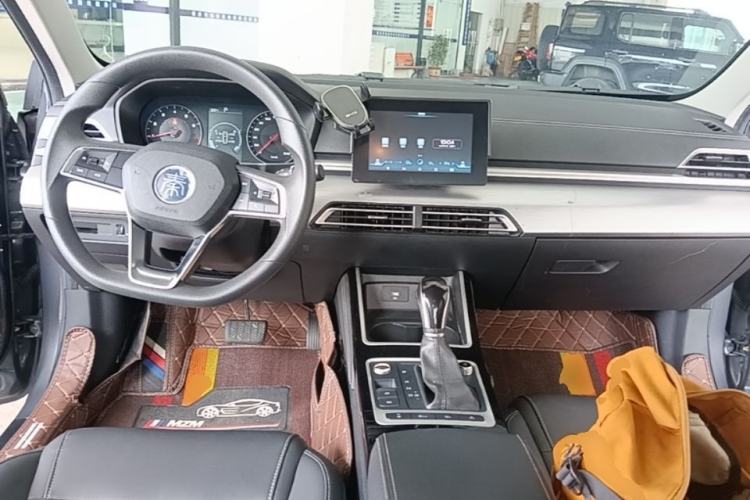 Used BYD Qin 2019 1.5L Automatic Luxury Model Center Console