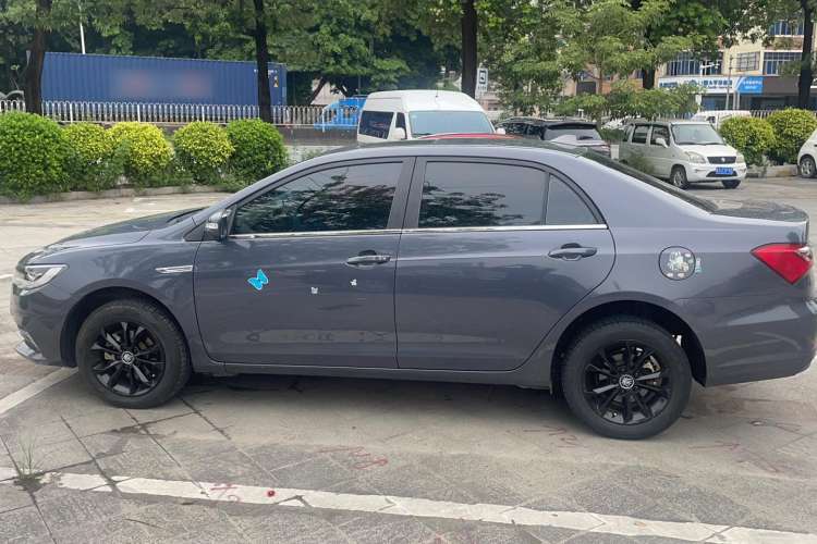 Used BYD Qin 2019 1.5L Manual Luxury Version Exterior 5