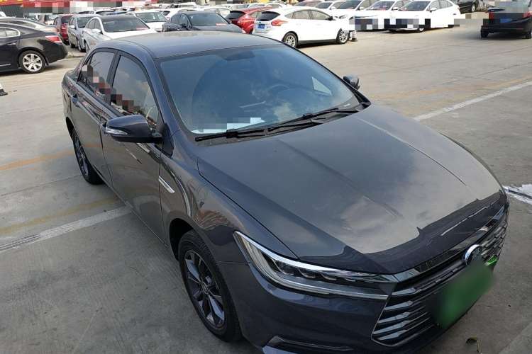 Used BYD Qin 2019 1.5L Automatic Luxury Model Front Right 45 Deg
