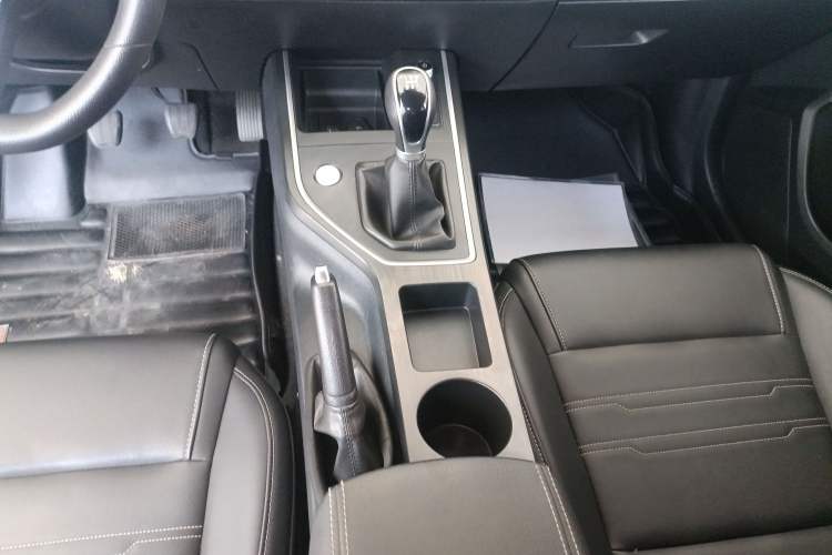 Used BYD Qin 2019 1.5L Manual Luxury Version Gear Lever