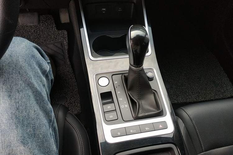 Used BYD Qin 2019 1.5L Automatic Luxury Model Gear Lever