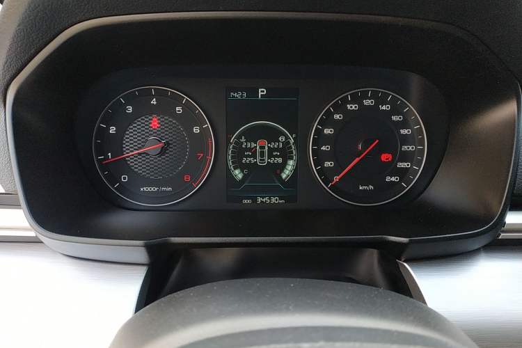 Used BYD Qin 2019 1.5L Automatic Luxury Model Instrument Cluster