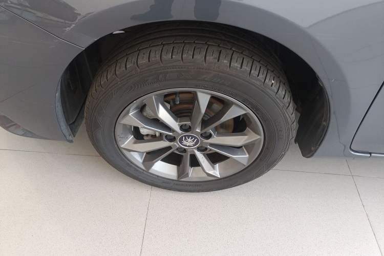 Used BYD Qin 2019 1.5L Manual Luxury Version Left Front Wheel Hub