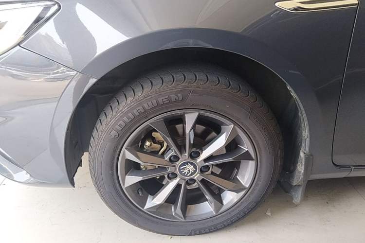 Used BYD Qin 2019 1.5L Manual Luxury Version Left Front Wheel Hub