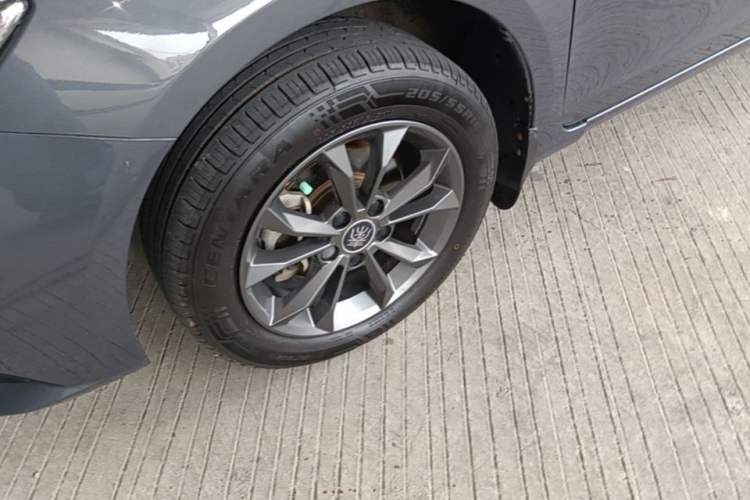 Used BYD Qin 2019 1.5L Automatic Luxury Model Left Front Wheel Hub